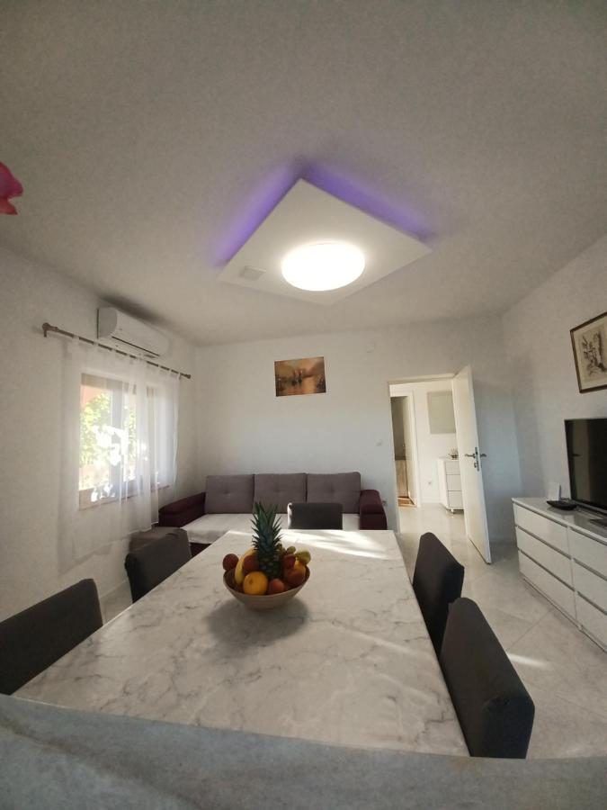 Apartment Mira Trogir Bagian luar foto