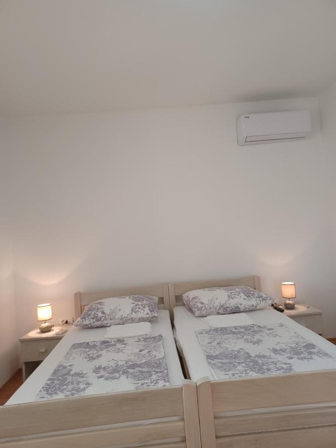 Apartment Mira Trogir Bagian luar foto