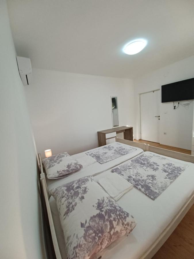 Apartment Mira Trogir Bagian luar foto