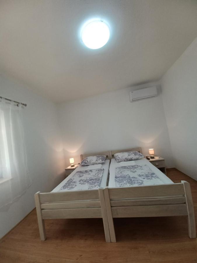 Apartment Mira Trogir Bagian luar foto